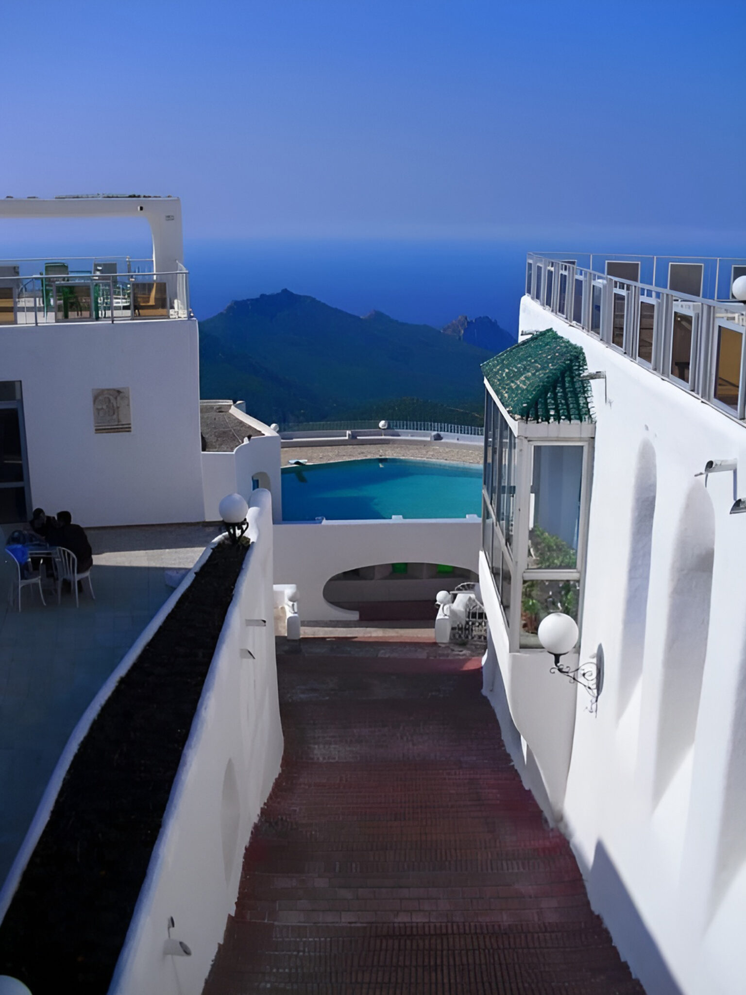 f832d9ae89de01599ae2d117ef9ca7f3 (1)